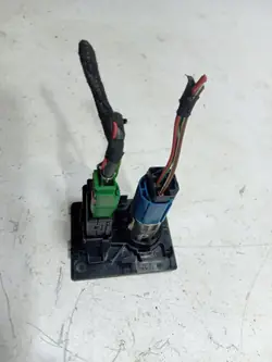 Skoda Superb III USB-pistorasia OEM 5Q0035726E