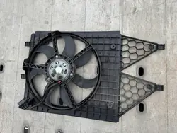 Skoda Tuulettimen kansi OEM 6R0121207Q Fabia Rapid Roomster