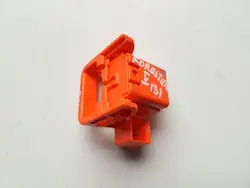 Subaru Forester Pyrotekninen puristin OEM RUM30824