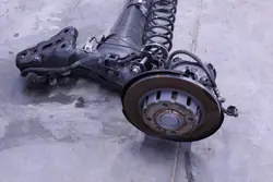 Poutre suspension arrière OEM BELKA ZAWIESZENIE TYŁ