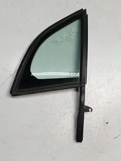 DS3 15-19 vänster framdörrglas OEM 9683654880