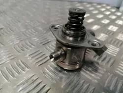 Bomba de combustible de alta presión BMW 7 2012 13517595339
