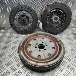 Ensemble d'embrayage VW PASSAT Variant B8 03G141025C
