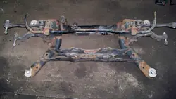 Skoda Yeti 12r 4x4 supporto posteriore OEM 5N0505235AC