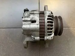 Vaihtovirtageneraattori Nissan 2.2 DCI OE 231005M310