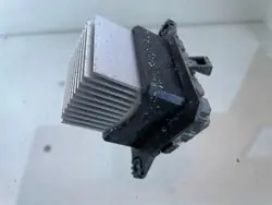 Subaru verwarmingsventilatorrelais OEM T1001553N - Gebruikt