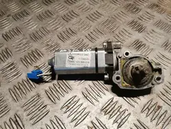 Mercedes istuimen moottori oikea OEM 2038203642