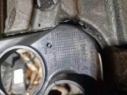Couvercle moteur Fiat 500L OEM 65254261 1.4L essence