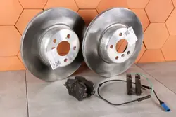 OEM 6860907 Remschijven & Blokken Vooras Set 330x24mm
