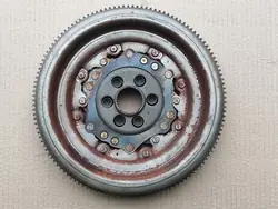 VW SKODA AUDI 2.0 TDI Kaksoismassaväkäri DSG 03L105266CL