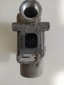 Mercedes EBS-modulaattoriventtiili OEM A0054299244