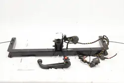 OEM 327068600001 Peräkärkikoukku Audi Q5 - Käytetty