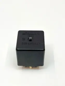 Relä OEM A0008213047 för Mercedes-Benz SL R107