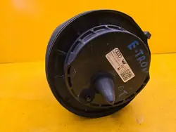Audi Ilma- jousi OEM 4M0616002AK - Oikea taka