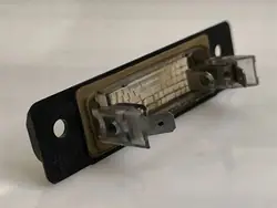 Luz de matrícula Audi OE 4D0943021 - Usado