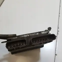 Toyota RAV4 Moottoritietokone OEM 131000-1041