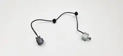 Mazda koputusanturi OEM E1T50371 Mazda 2 1.3 16V:lle