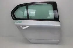 Puerta trasera derecha OEM 360211596 Skoda Superb II
