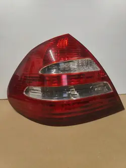 Linker Achterlicht Mercedes W211 Sedan A2118200364