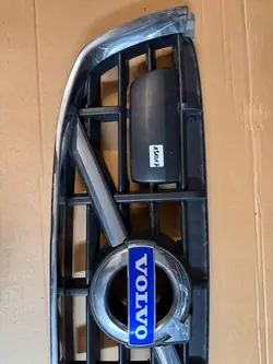 Volvo XC60 I grill original OEM 131217