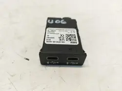 BMW USB-laadpoort OEM 5A3C3B7 voor U06 220d