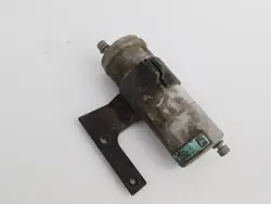 VW New Beetle 1C0 A/C Kuivaimen Kiinnitys