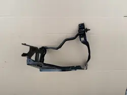 Suporte farol esquerdo OEM 2076200 Mercedes Classe E