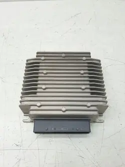 Tesla Model S Förstärkare OEM 100483310 - Begagnad