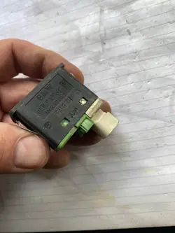 Prise USB/AUX BMW OEM 250552 - Occasion