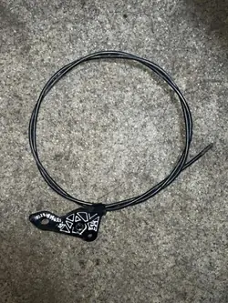 Cable apertura capó BMW OE 51231928621 - Usado