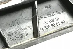 Deslizamento traseiro direito do para-choque SKODA OCTAVIA III 5E5807394B