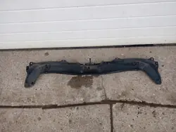 Renforcement de pare-chocs avant Dodge Grand Caravan 3.3B