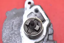 Pompe à vide Mercedes Classe C W204 1.6 A2712301565