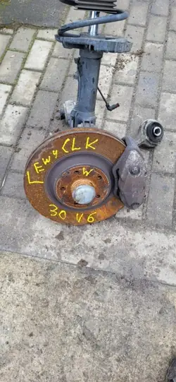 Rotule gauche avant OEM 824904554582 Mercedes-Benz