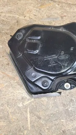 Tanque AdBlue KUGA MK3 LX61-5J228-AD