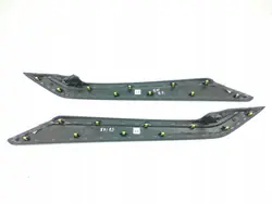 Mazda CX-30 tunnelin sivukansi OEM DFR564914