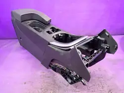 OEM Zawada-358733- nahka keskikonsolin käsinoja