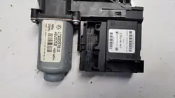Moteur de vitre avant gauche OEM 1K0959793J - Occasion