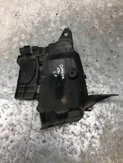 Vasen Etuhelma Dacia Dokker