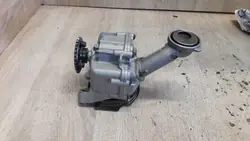 Pompe à huile OEM 761277201 pour BMW F02 F10
