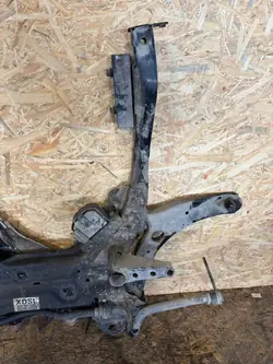 SsangYong Tivoli Querträger OEM 50625268 - Gebraucht