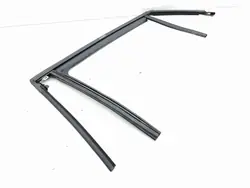 Peugeot 2008 II 2023 Bakrutslist OEM 9825819380