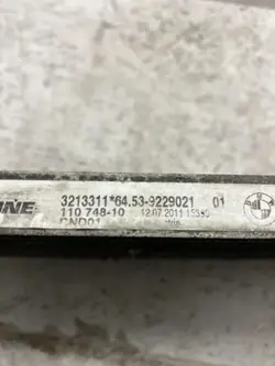 BMW Klimakondensator OEM 9229021 für 1 Cabrio