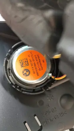 BMW OEM 7488656 Harman Kardon Högtalarlåda Höger