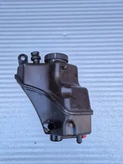Mercedes servostyrningsbehållare OEM 2213200214