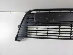 TOYOTA YARIS 3 III HYBRID FRONTGRILL