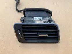 Saída de ar direita VW Passat B7