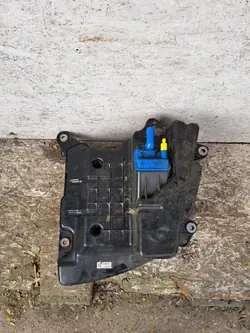AdBlue-tank Audi A4 A5 B9 OEM 8W0131878AC