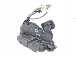 Vänster Framdörrslås VW Golf VII Kombi 5TB837015B