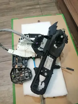 Mercedes-Benz C W204 2011 Höger Bakdörrslås